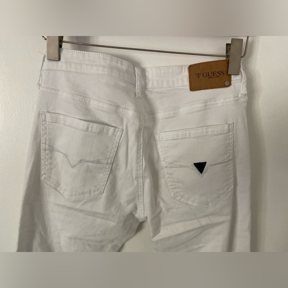 Men’s Guess Avalon Modern White Skinny Ripped Jeans - Picture 10 of 16